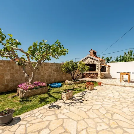 Villa Ariane With Pool *